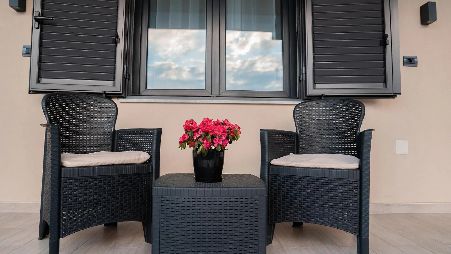 Vila Kristal Tirana Apartments アルバニア