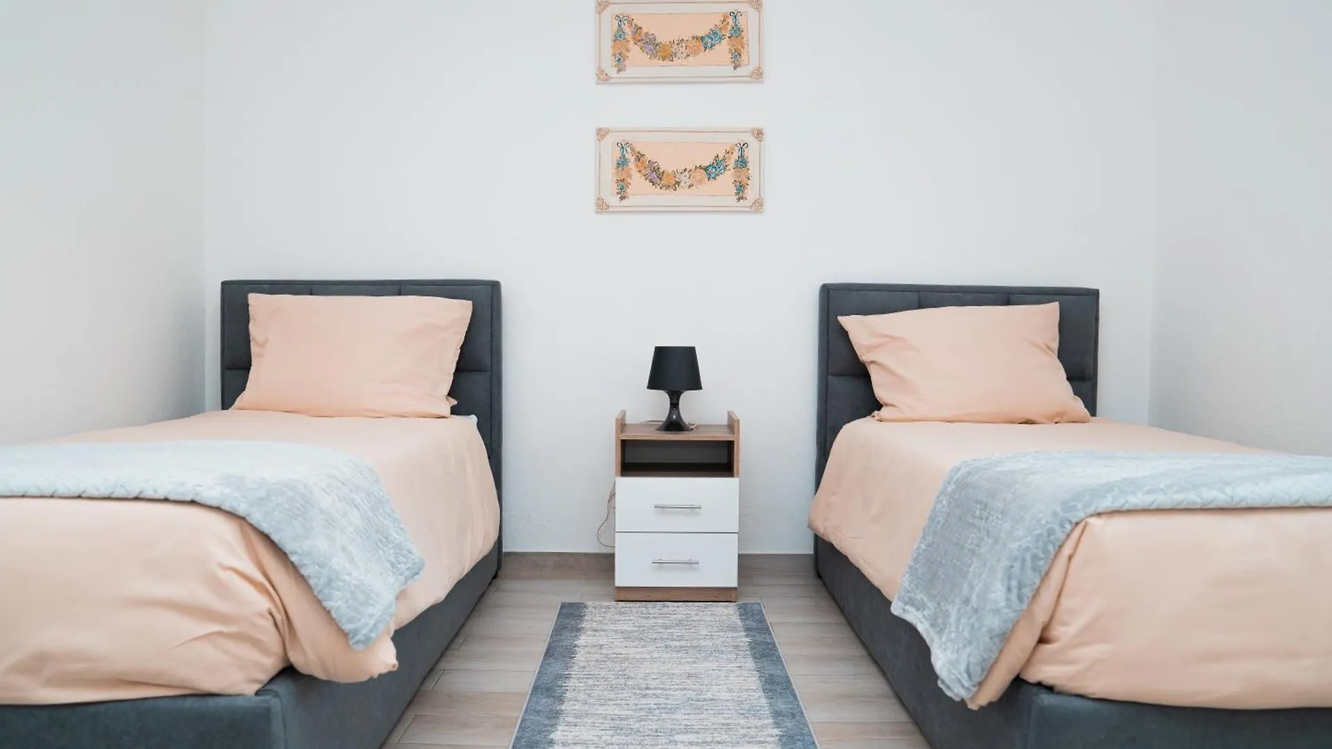 Vila Kristal Tirana Apartments アルバニア